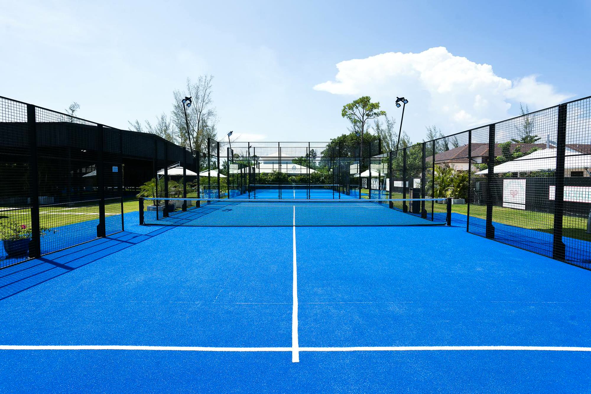 Padel courts in Nassau, New Providence